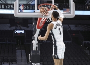 英雄联盟总决赛-新疆队逆转猛龙，杜兰特扛起全队