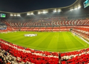 英雄联盟总决赛-闪电席卷马拉多纳球场，那不勒斯五分钟风暴击溃无名对手