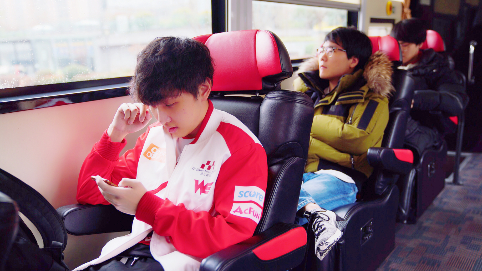 关于双雄隔空相望,比赛即将开始!的信息 关于双雄隔空相望,比赛即将开始!的信息