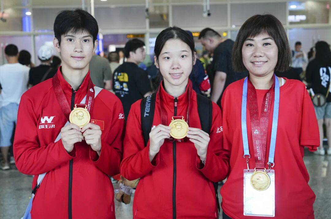 临危不乱,选手表现出色,斩获佳绩 临危不乱,选手表现出色,斩获佳绩