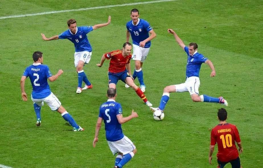 关于意大利惊险击败荷兰,晋级欧洲杯四强的信息 关于意大利惊险击败荷兰,晋级欧洲杯四强的信息