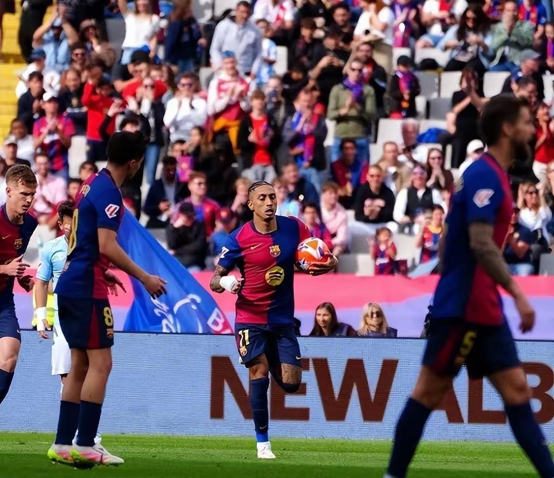 包含巴塞罗那击败对手，晋级希望渺茫的词条