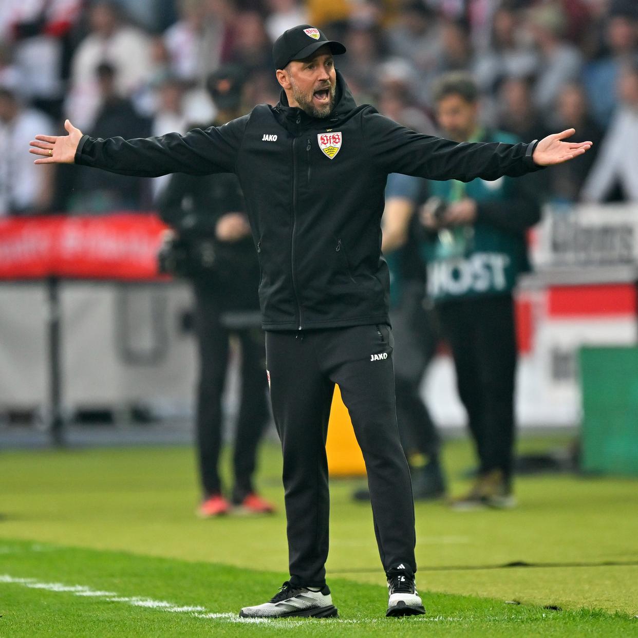 德国中场组织精彩进攻助球队晋级 德国中场组织精彩进攻助球队晋级