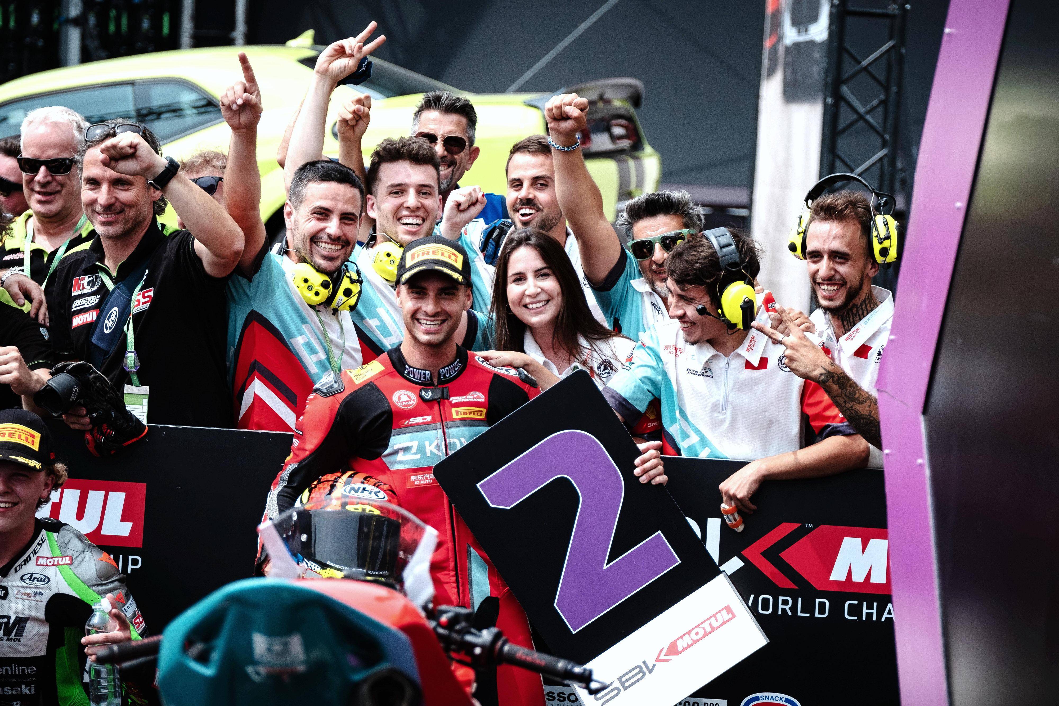 捷克选手表现出色,斩获银牌 捷克选手表现出色,斩获银牌