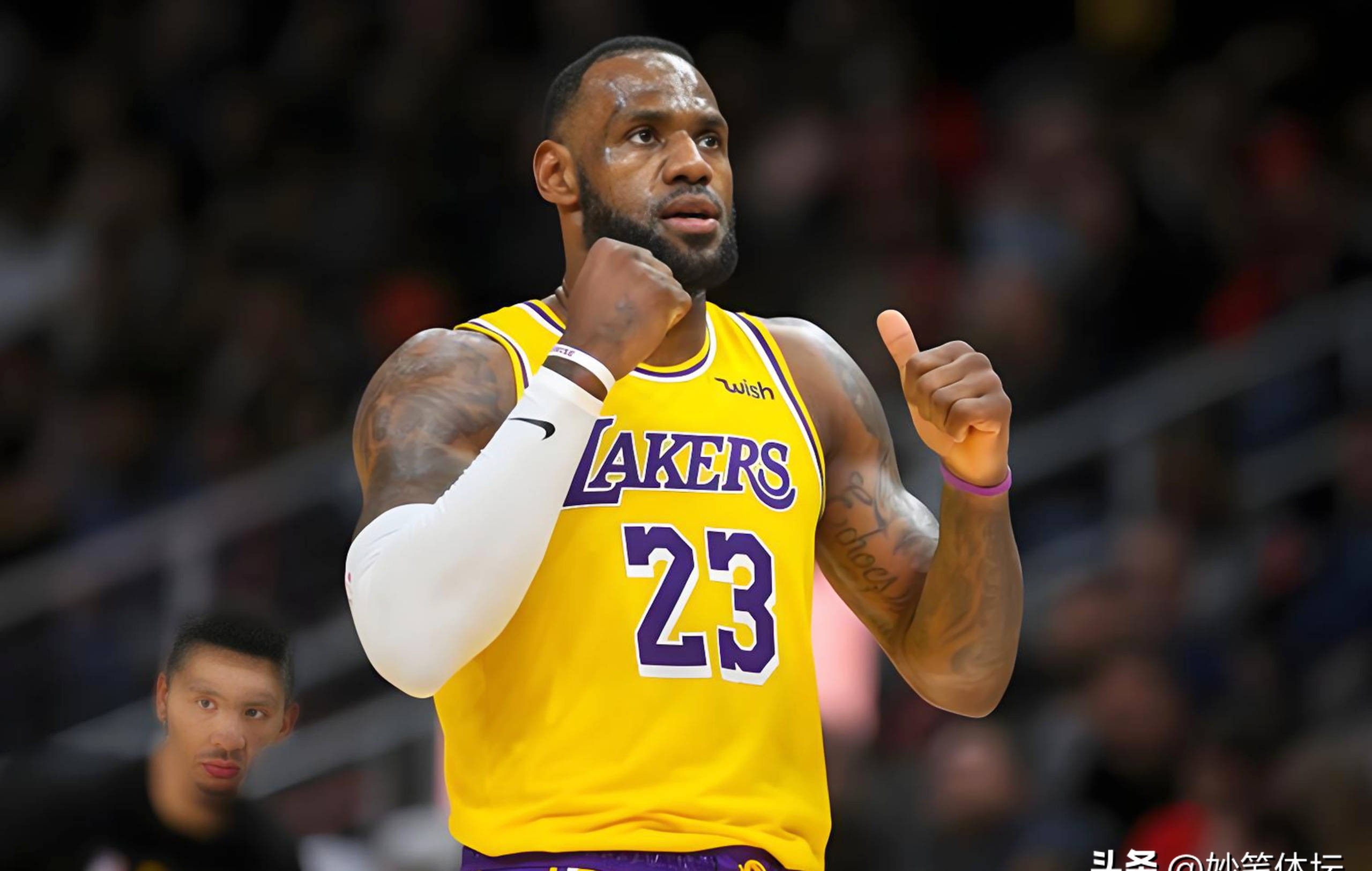 包含突破封盖，湖人力赢火箭晋级总决赛战东部王者的词条
