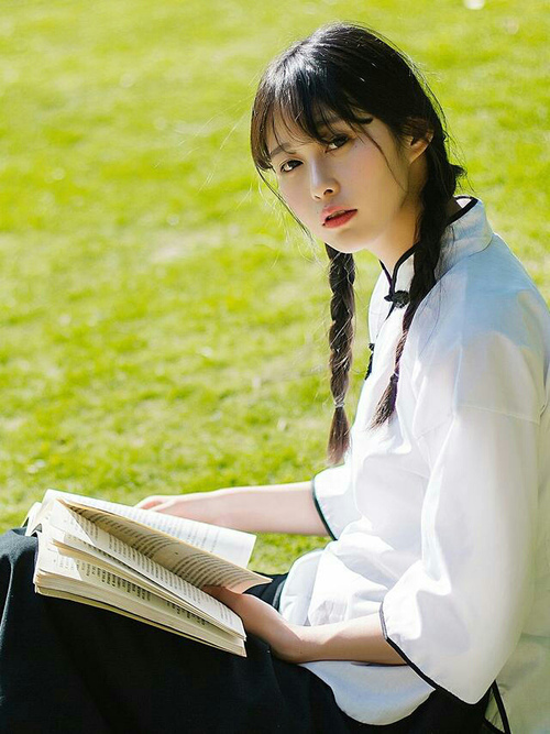 非洲狂想曲，当喀麦隆的野性遇见希腊的古老，苏亚雷斯在暗夜中接管棋局