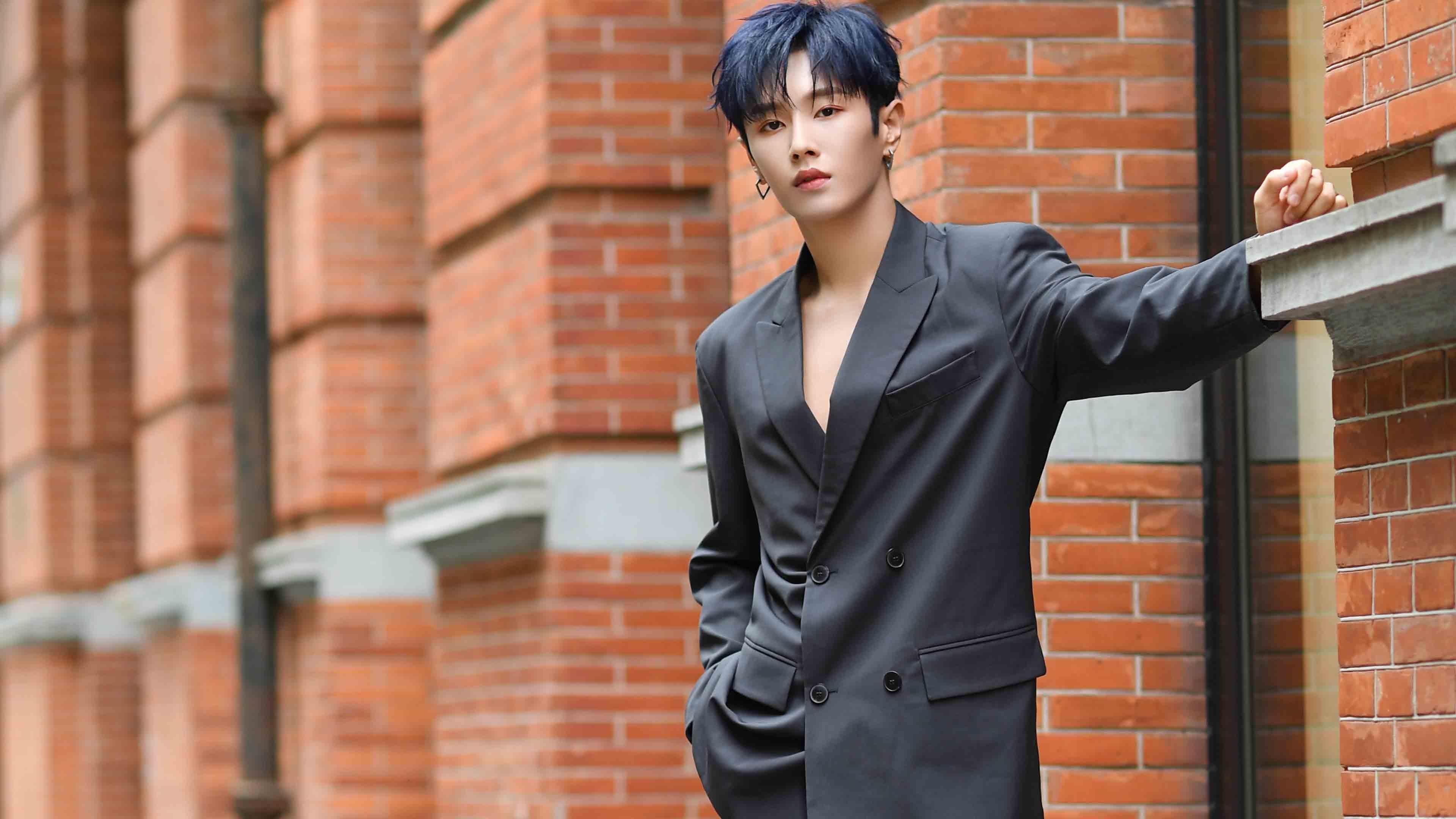 狼王咆哮爱德华兹狂轰40+刷新纪录，魔术主场横扫湖人取关键卡位战胜利