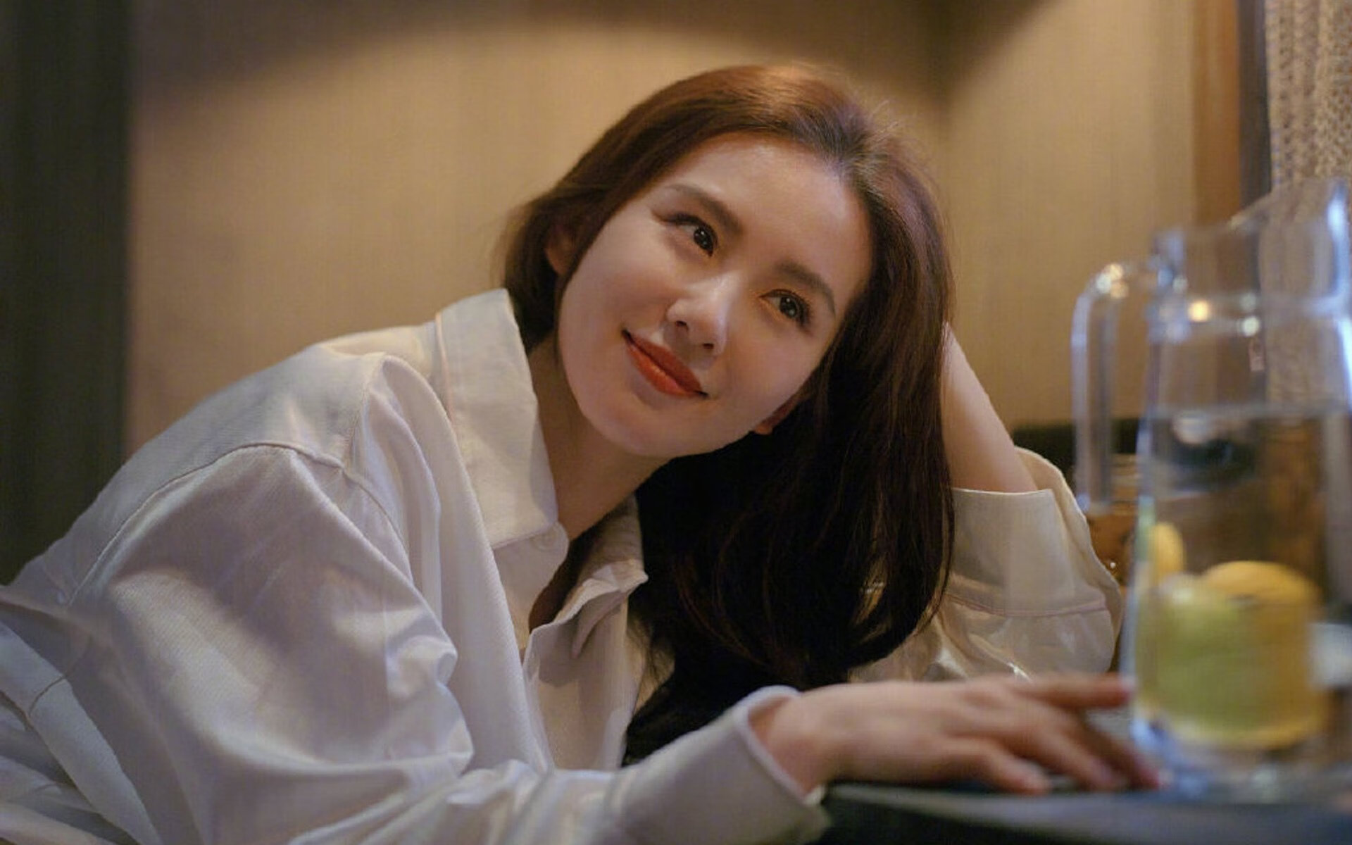 街灯下的舞者,格列兹曼如何用方向盘在F1夜赛中绘制胜利轨迹