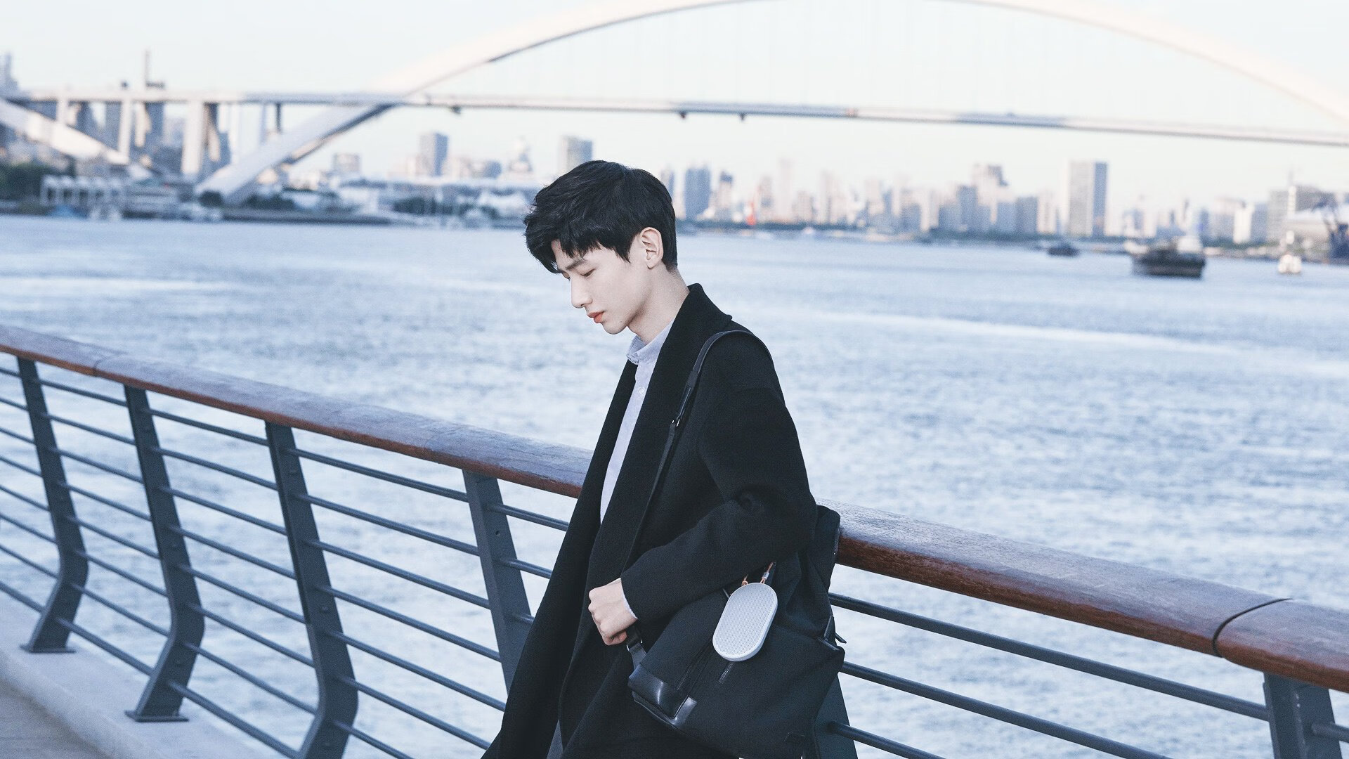 降维打击，当纯粹篮球绞杀商业怪物，恩比德只是注脚