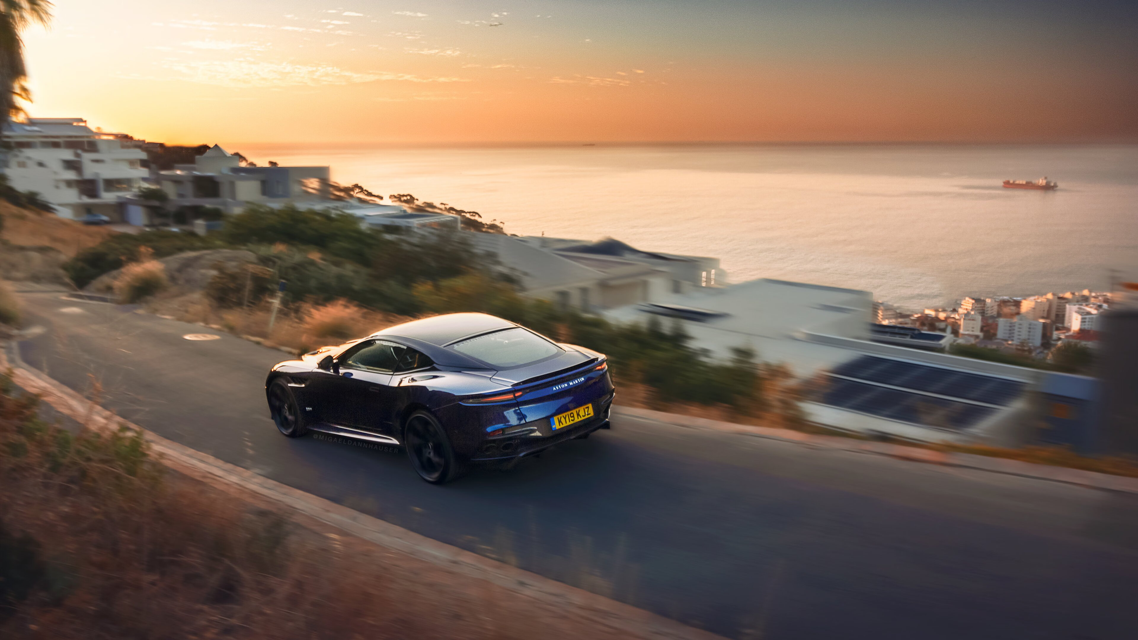 绿茵双重奏，个人爆发与铁血团战的现代足球启示录